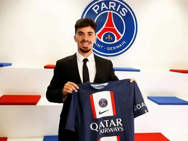 国际赛事中 国际赛事中