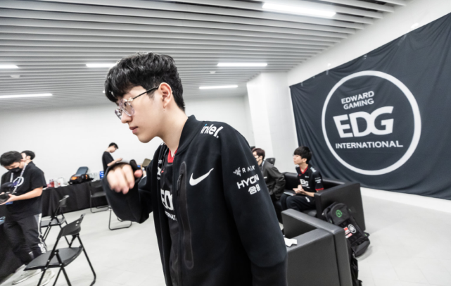 财务表现 财务表现